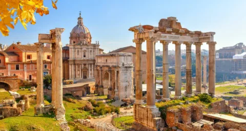 A collage showcasing iconic landmarks of Italy including the Leaning Tower of Pisa, the Colosseum in Rome, colorful houses in Cinque Terre, and gondolas on the canals of Venice.